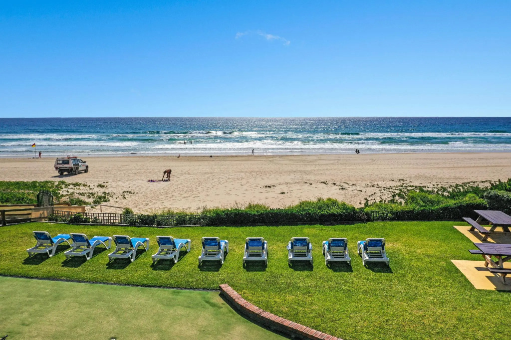 Breakers North Absolute Beachfront Apartments - Official