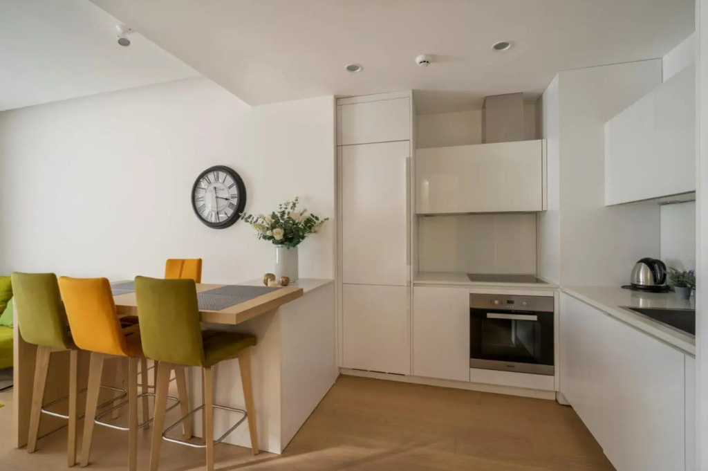 Four Views By The Sea Apartments