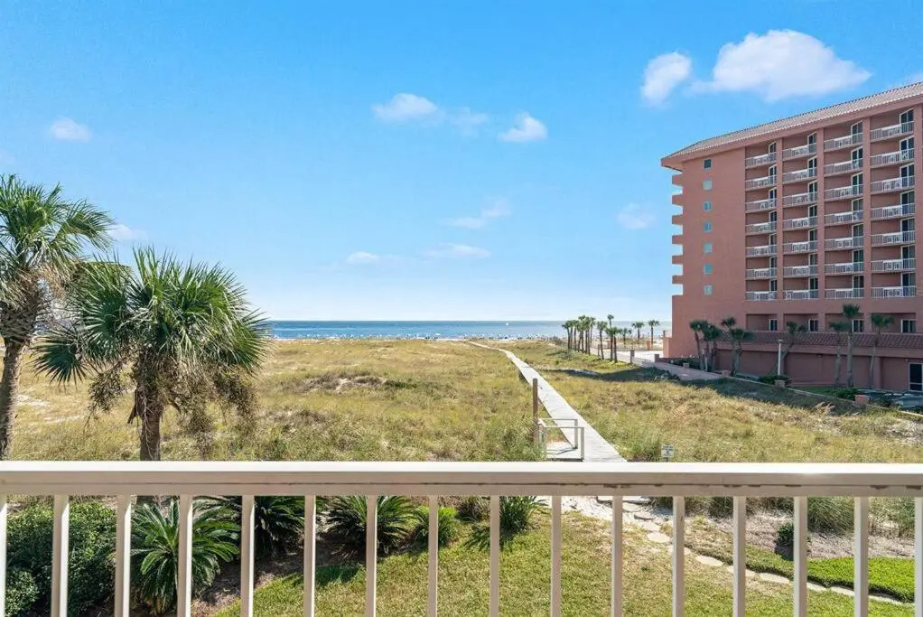 Summer Breeze #25 - Modest Beachfront with views of the Pass! Great Location!