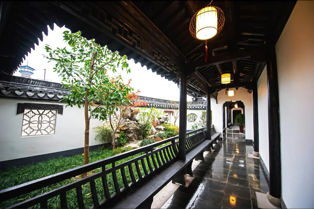 Shiyuan Dengying Inn