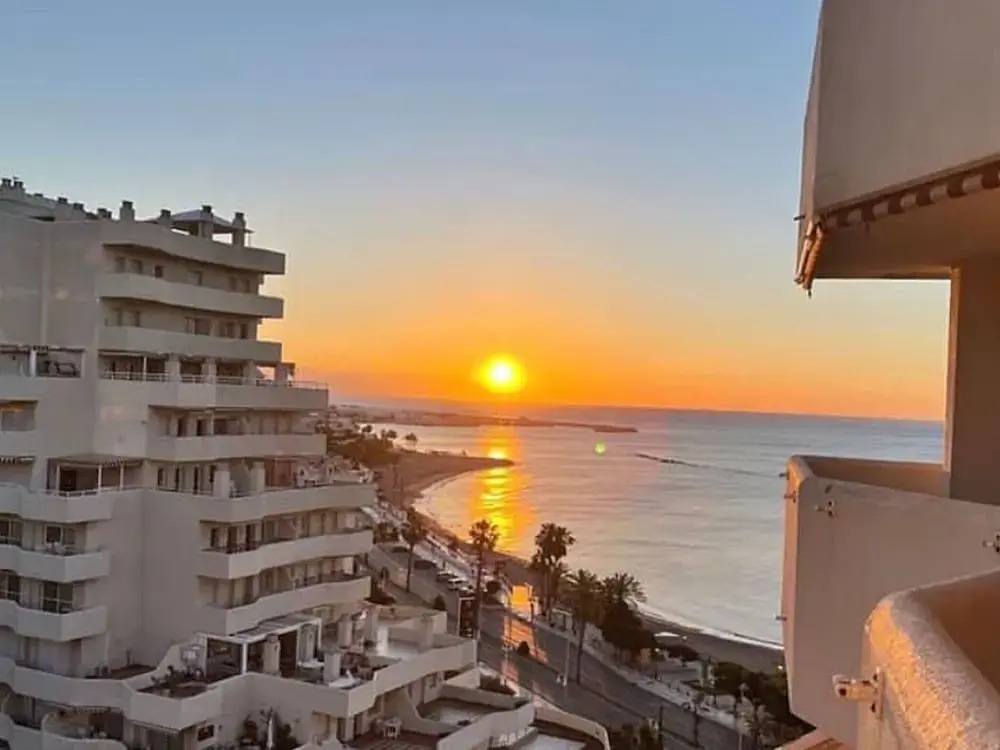 Belvilla by OYO Apartamento Benal Beach