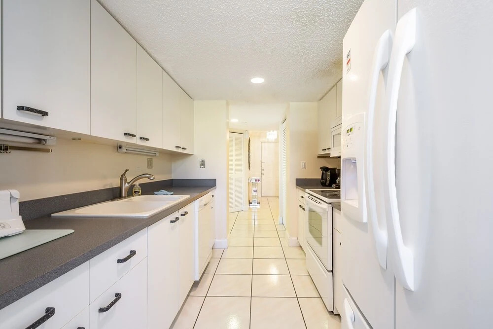 Le Frontenac 601 - Condo 4 People, Sunny Isles