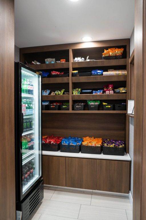 Holiday Inn Express & Suites - Lake Forest by IHG