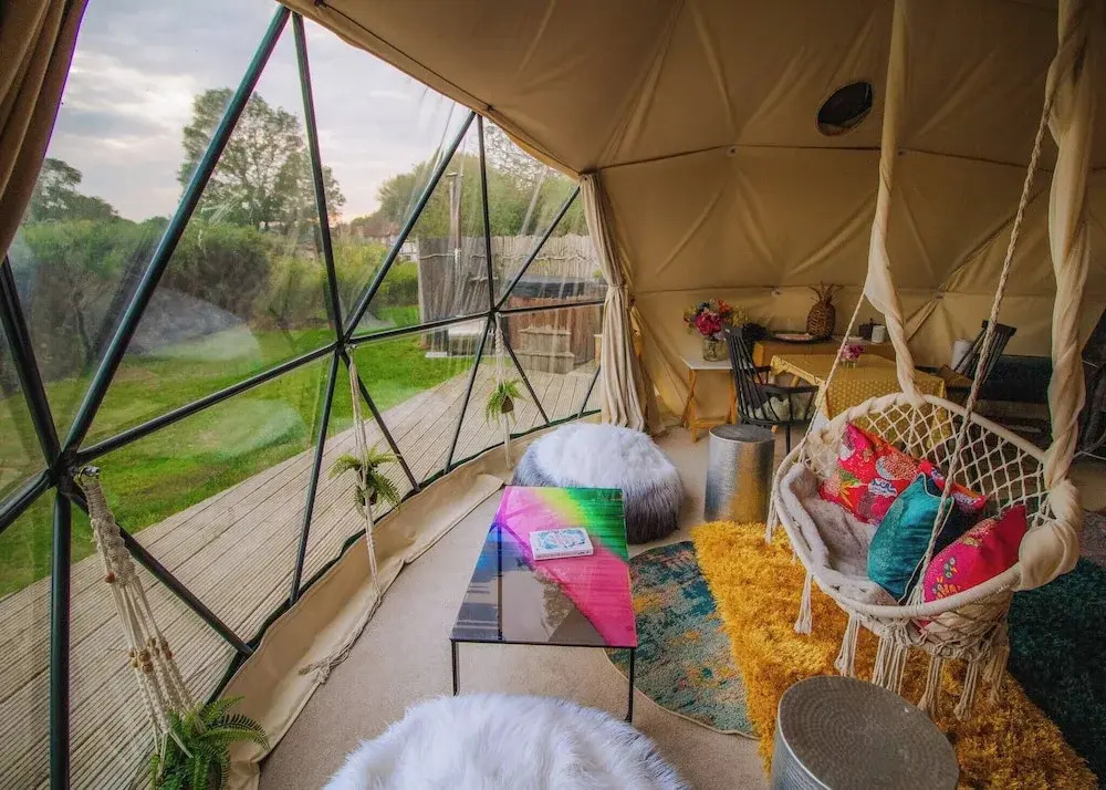 Romantic Lakeview Dome
