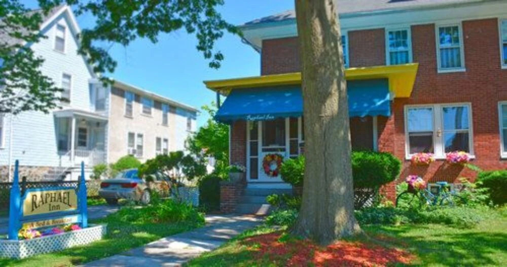 Raphael Inn