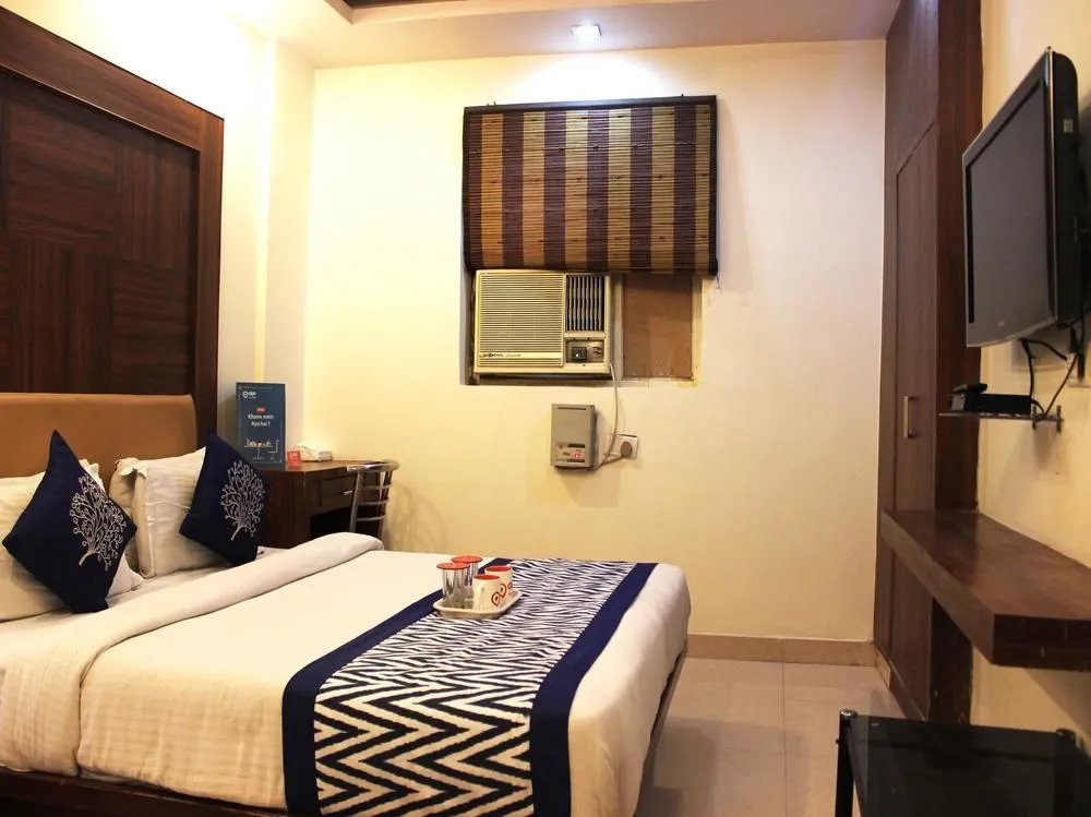 Oyo 2373 Hotel D Inn