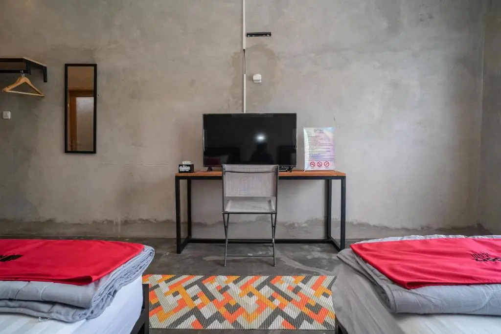 RedDoorz Syariah near Lombok Epicentrum Mall