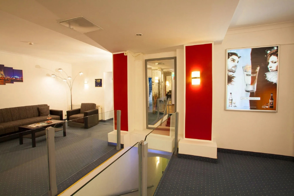 Hansadom Hotel Köln Central by Mayburgh