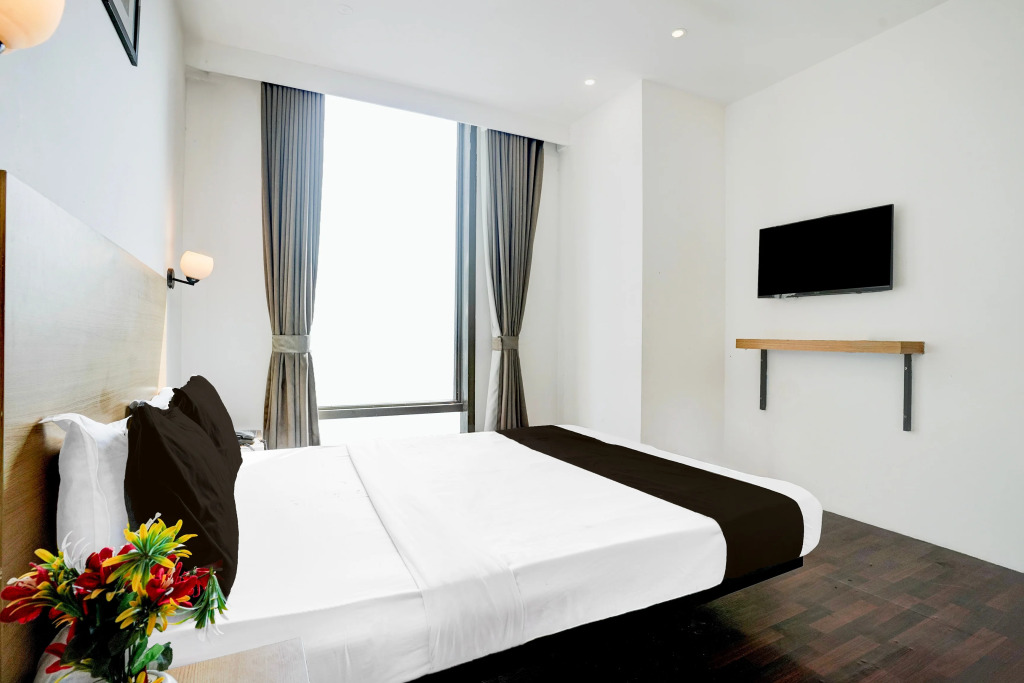 Townhouse PBG Mall Vashi