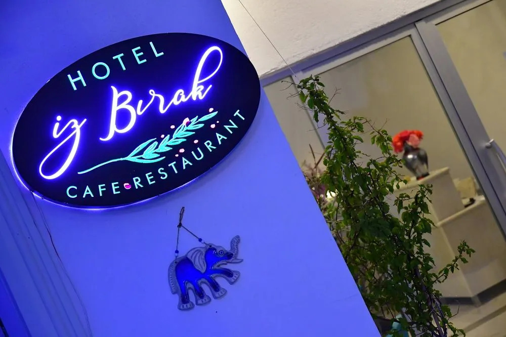 Iz Birak Hotel