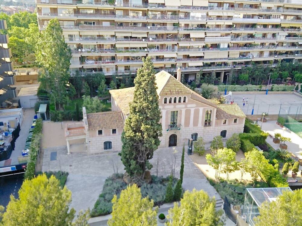 BizFlats Batik Penthouse Pedralbes