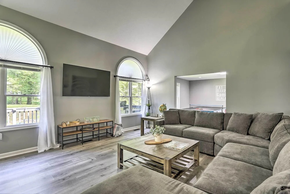 Scotron Home W/game Room - 5 Miles to Skiing!
