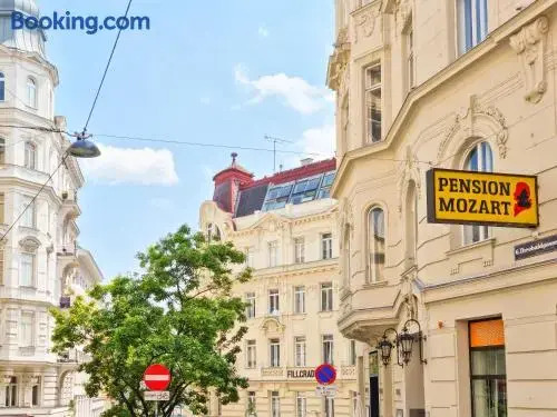 Pension Mozart - Vienna Center, Self Check-in