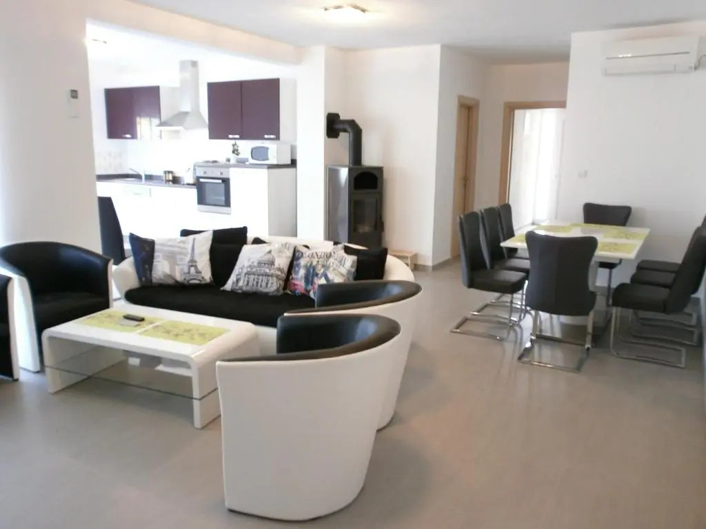 Apartments Bora