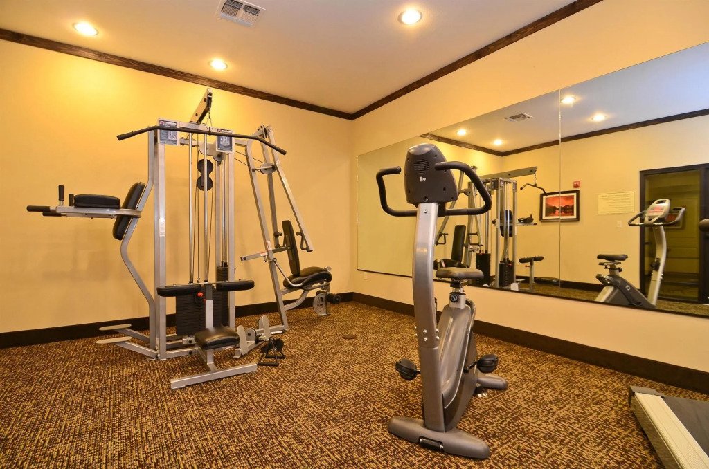 Best Western Plus Emory at Lake Fork Inn & Suites