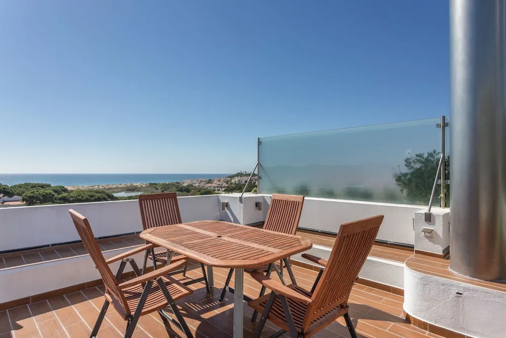 Atlantic Apartment