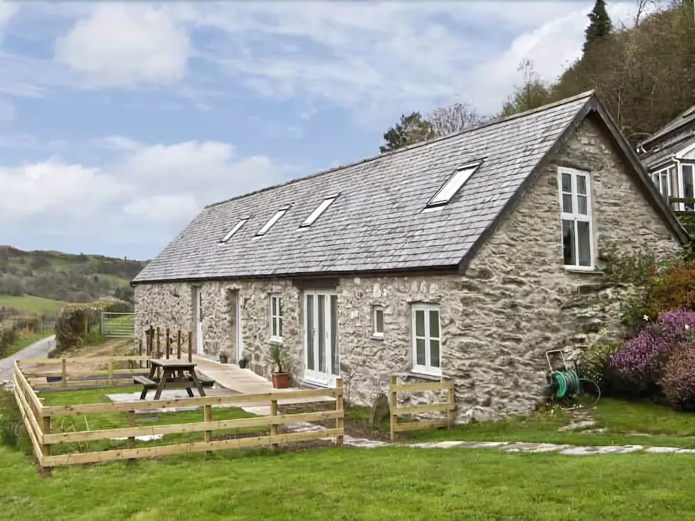 Bronnydd, Tyddyn Ysgubor