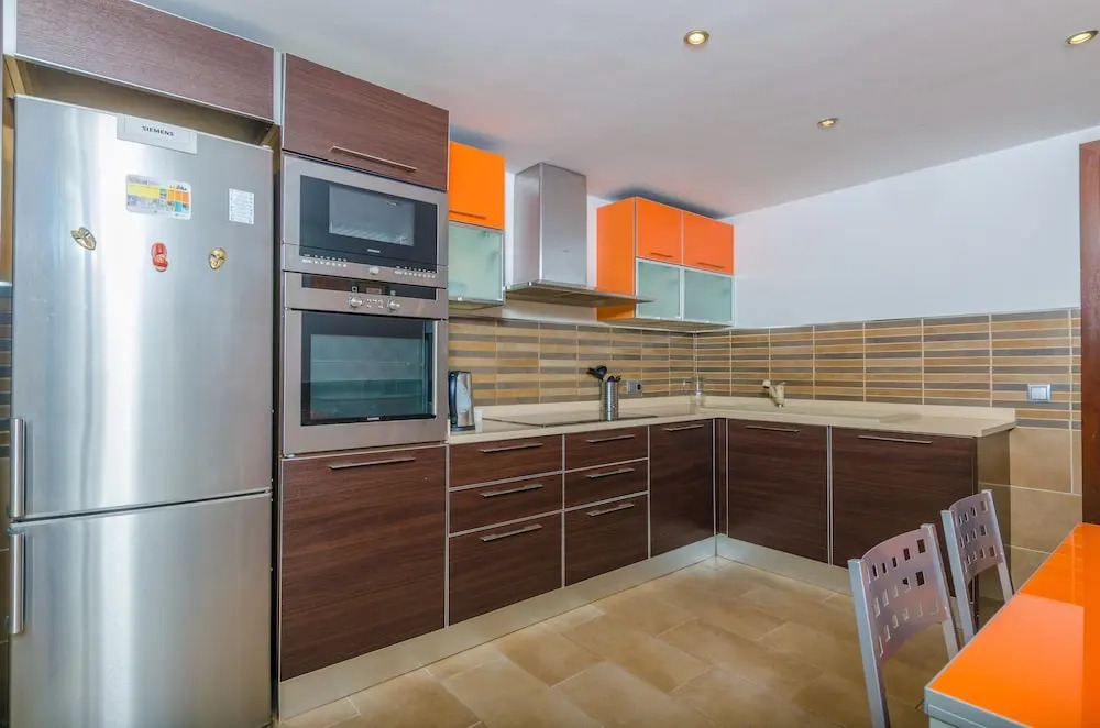 ESMAEZ