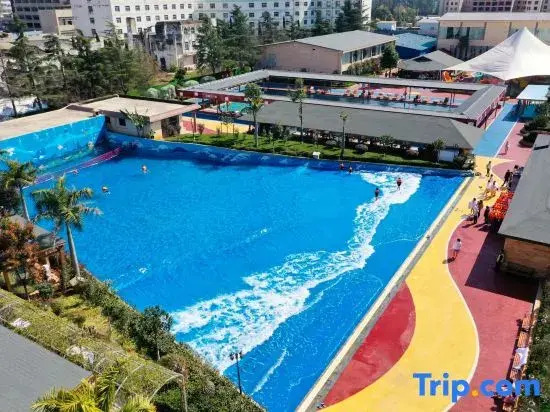 Tanghai Holiday Hotel