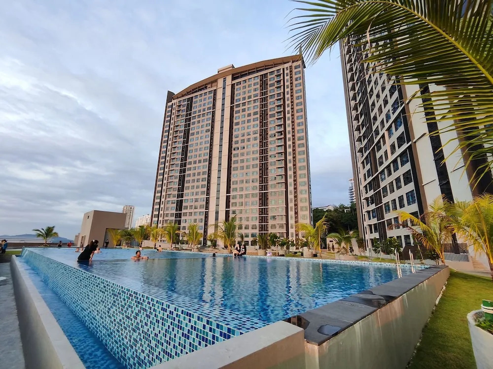 Jesselton Quay Suites