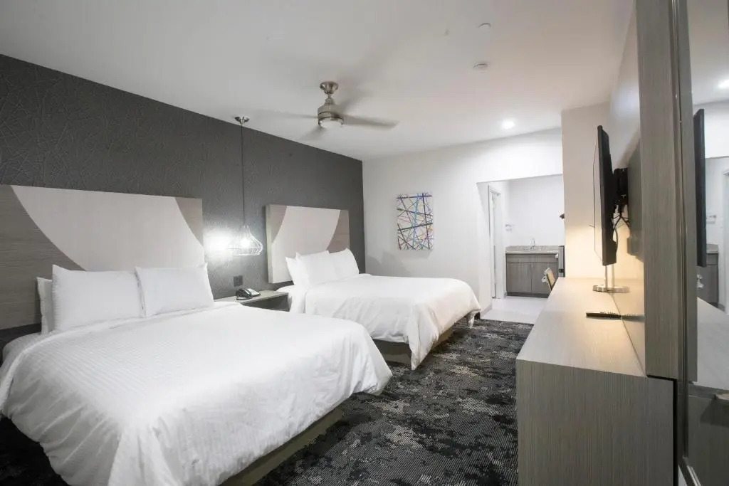 House Hotel