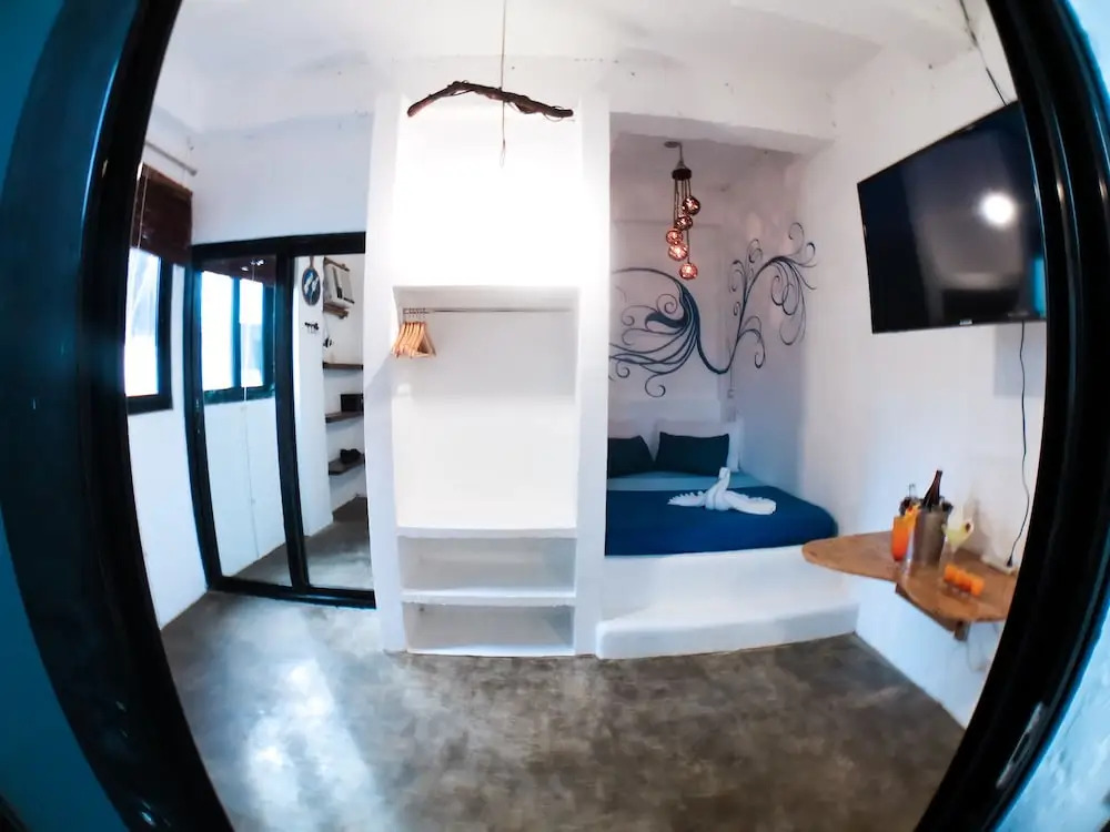 Mad Monkey Hostel Boracay