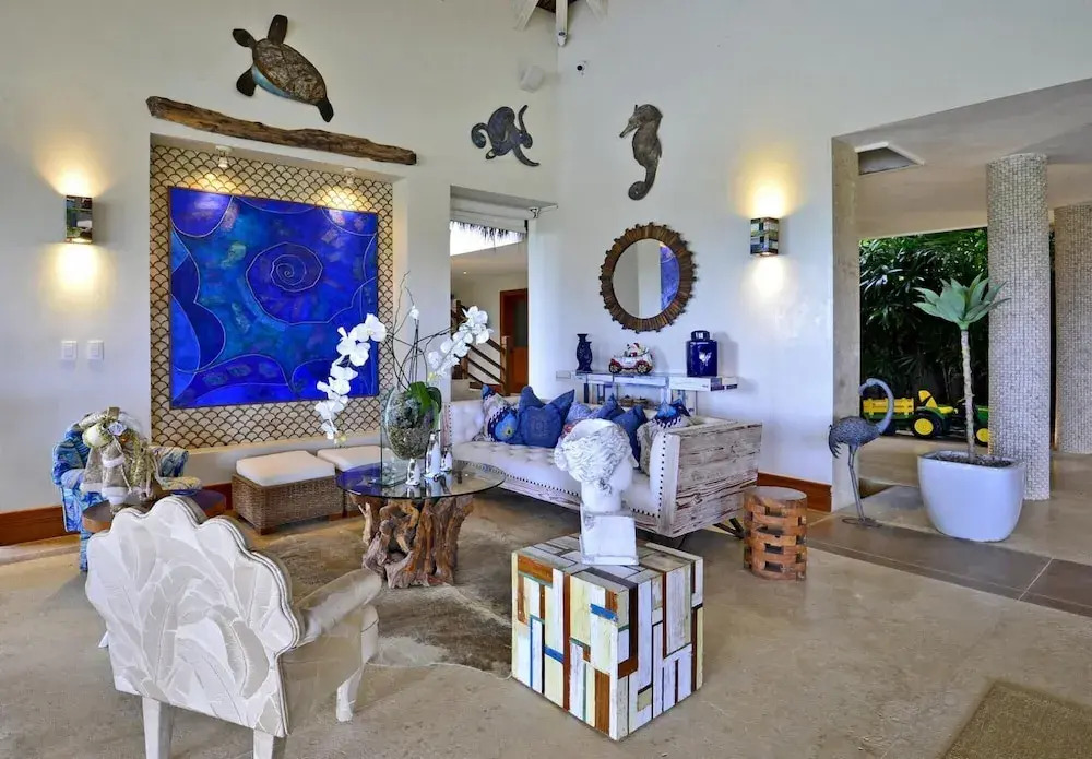 Ocean View 5-bedroom Fully Staffed Tropical Villa