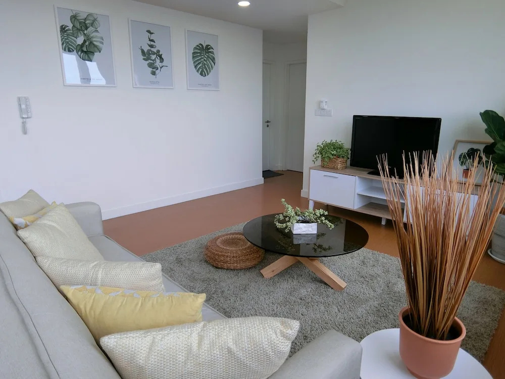The Hub Service Apartment