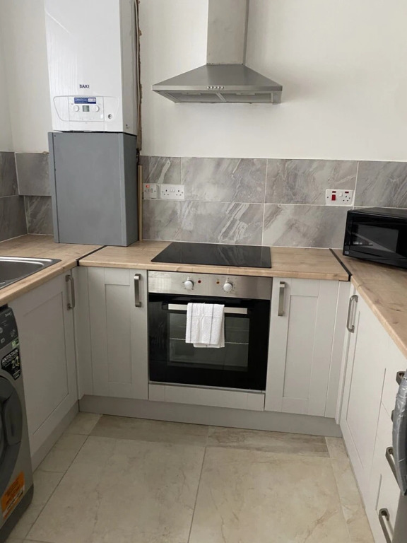 Stunning 4-bed House in Liverpool L15