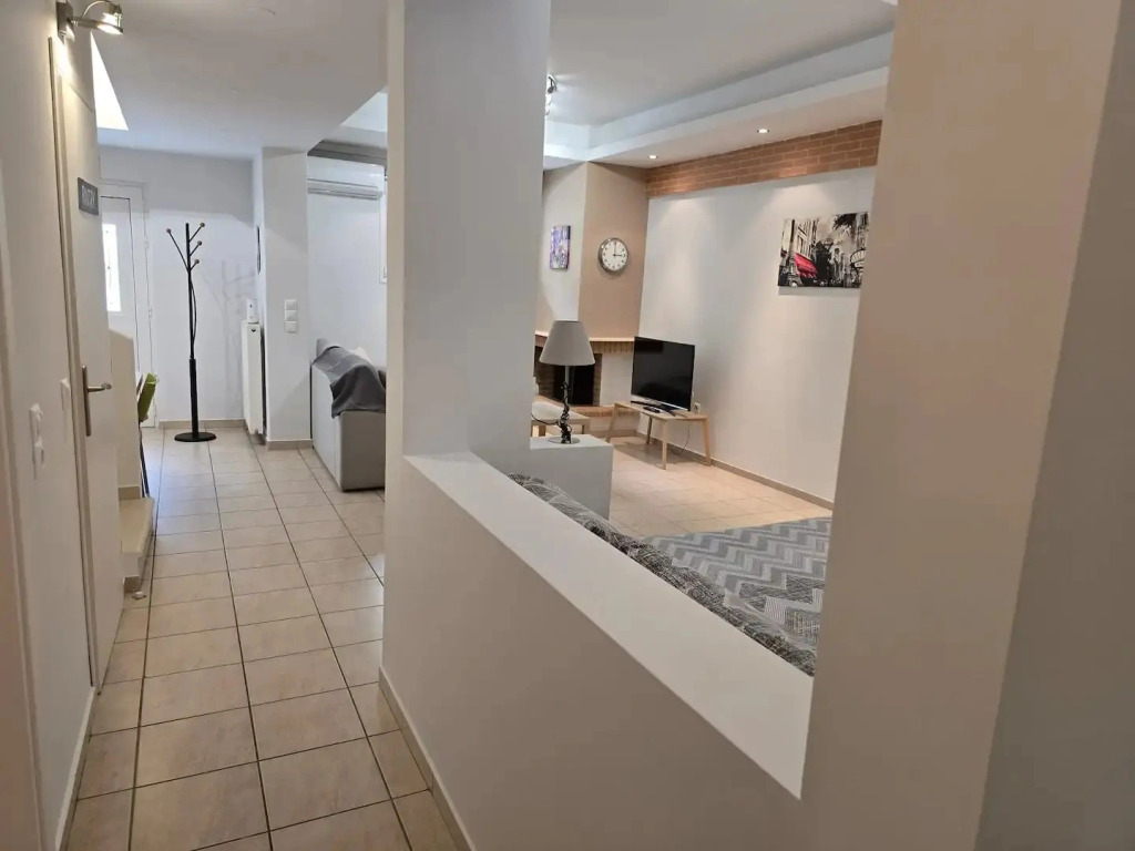 Апартаменты Spacious cosy studio w/100mbps Fiber@Home WiFi in very safe & quiet area