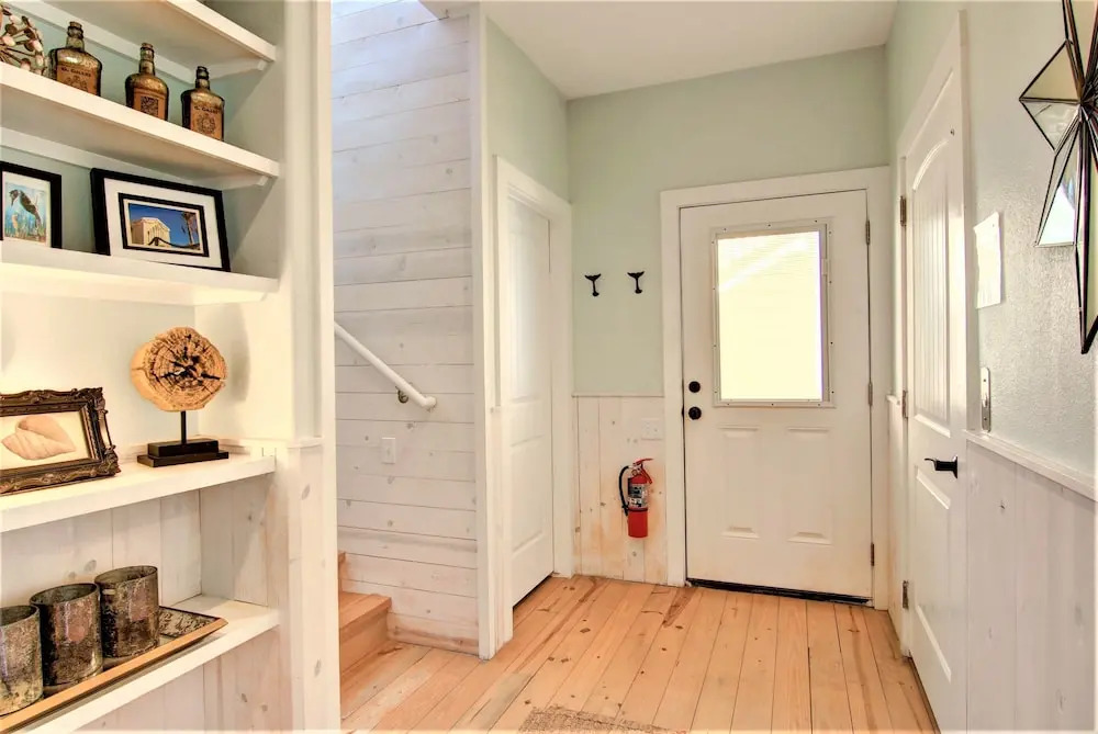 No Shirt, No Shoes, No Problem - 5 Br home