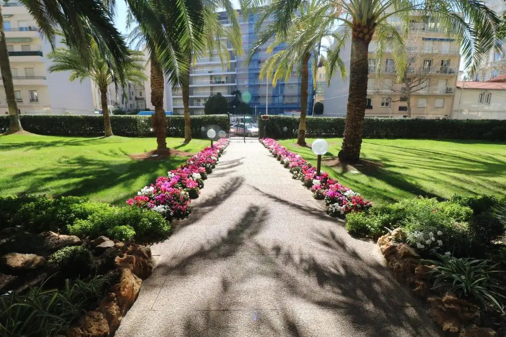 Luxury 1 Bedroom Jardins Croisette 265
