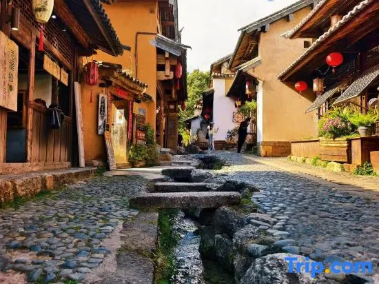 Shaxi Ancient Town Patina Retreat