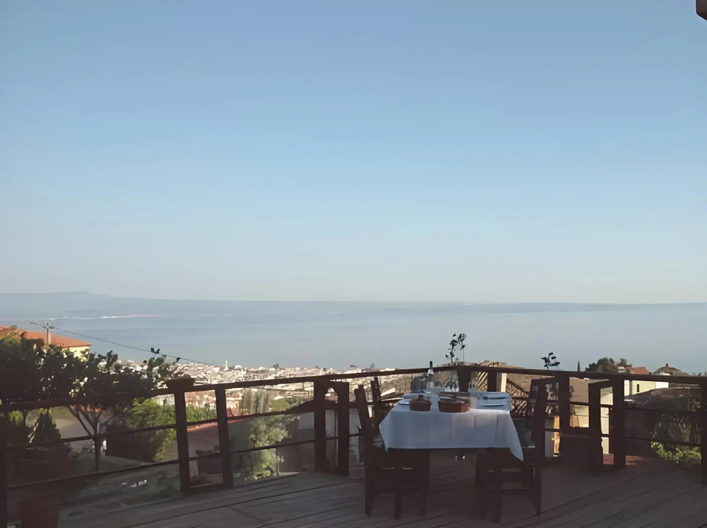 Altın Çeşmeli Konak