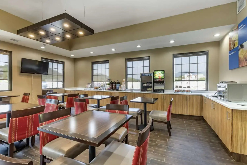 Comfort Inn near Downtown & Blue Ridge PKWY