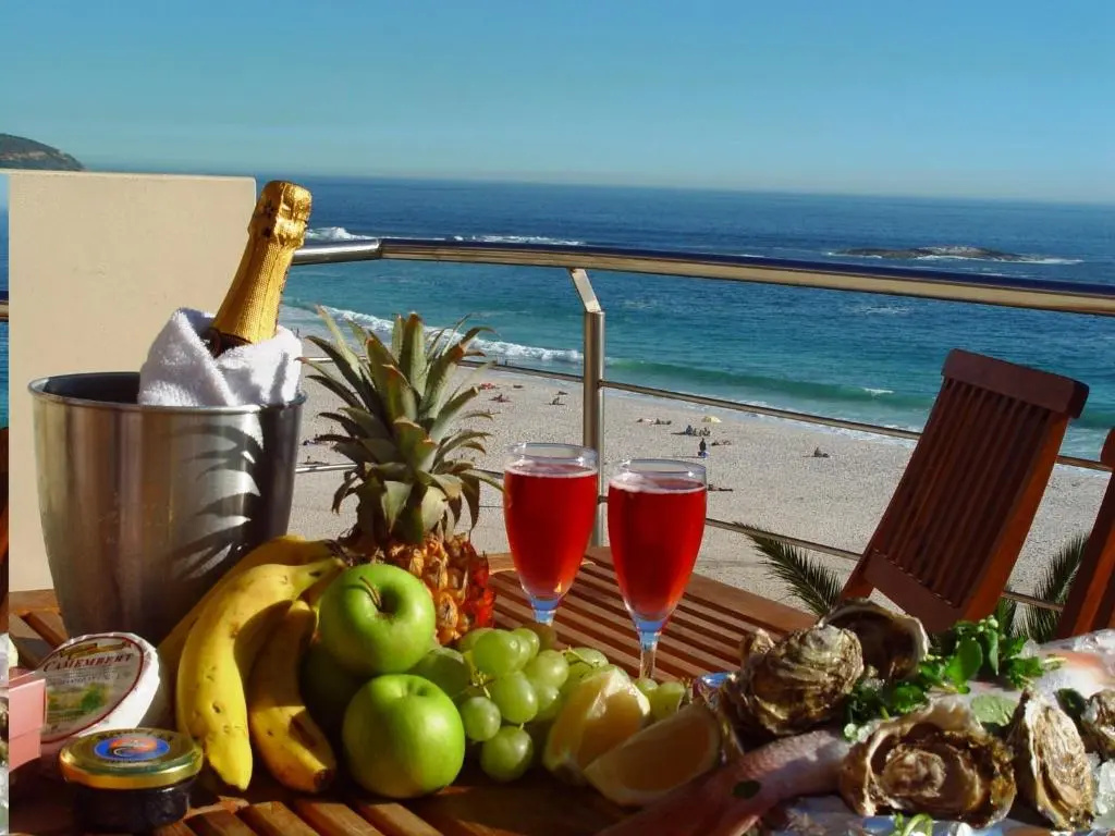 Sea Castle Hotel Camps Bay