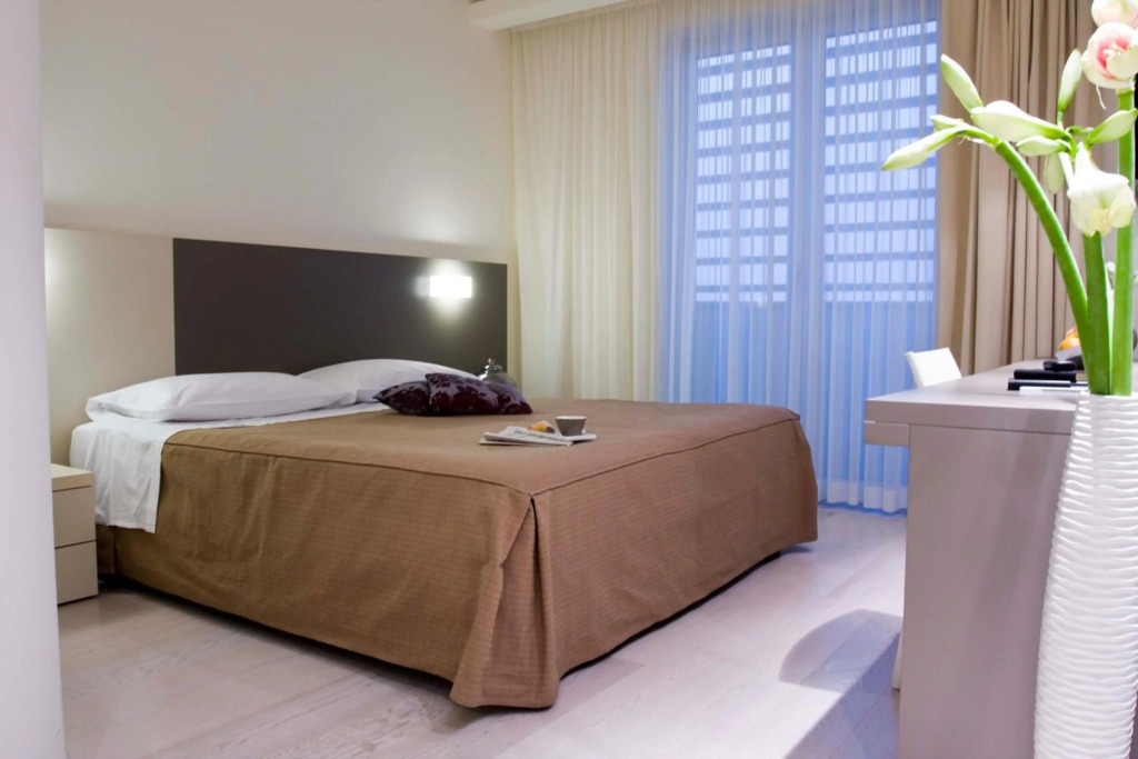 Hotel Cube