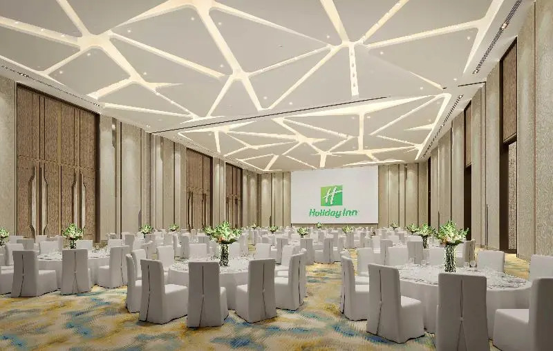 Holiday Inn Express Chengdu East Railway by lHG - Near The World Games Gymnasium