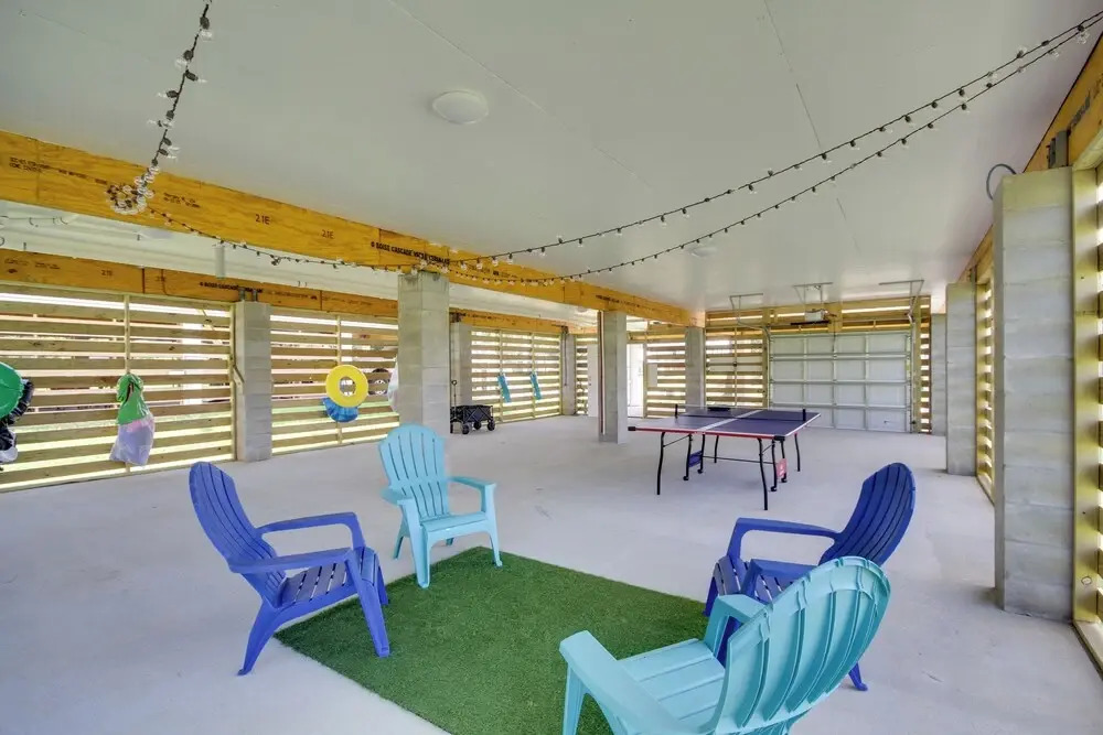 Sunny Gulfport Vacation Rental: Walk to Beaches!