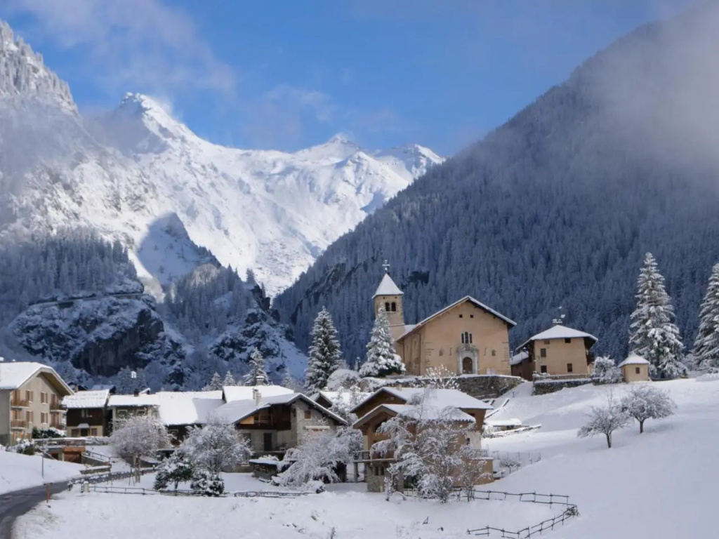 Chalet Bellecote - Capacity 28 to 34 people