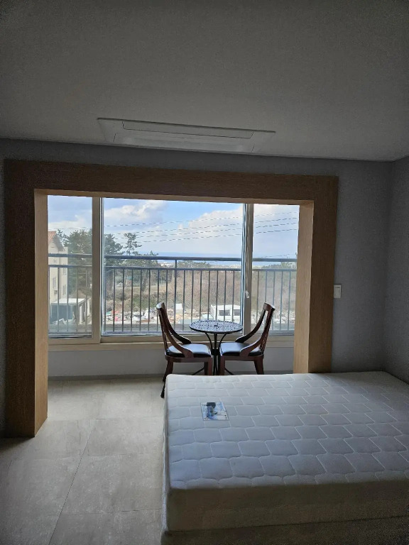 Jeju Hill Hotel
