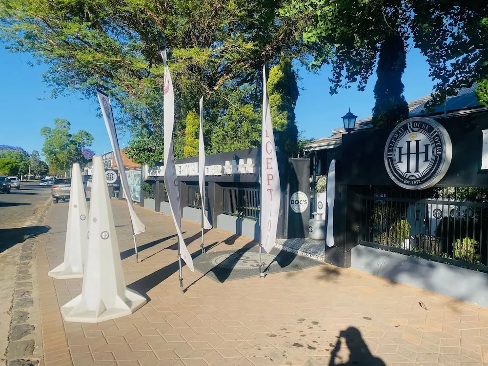 Halfway House Hotel