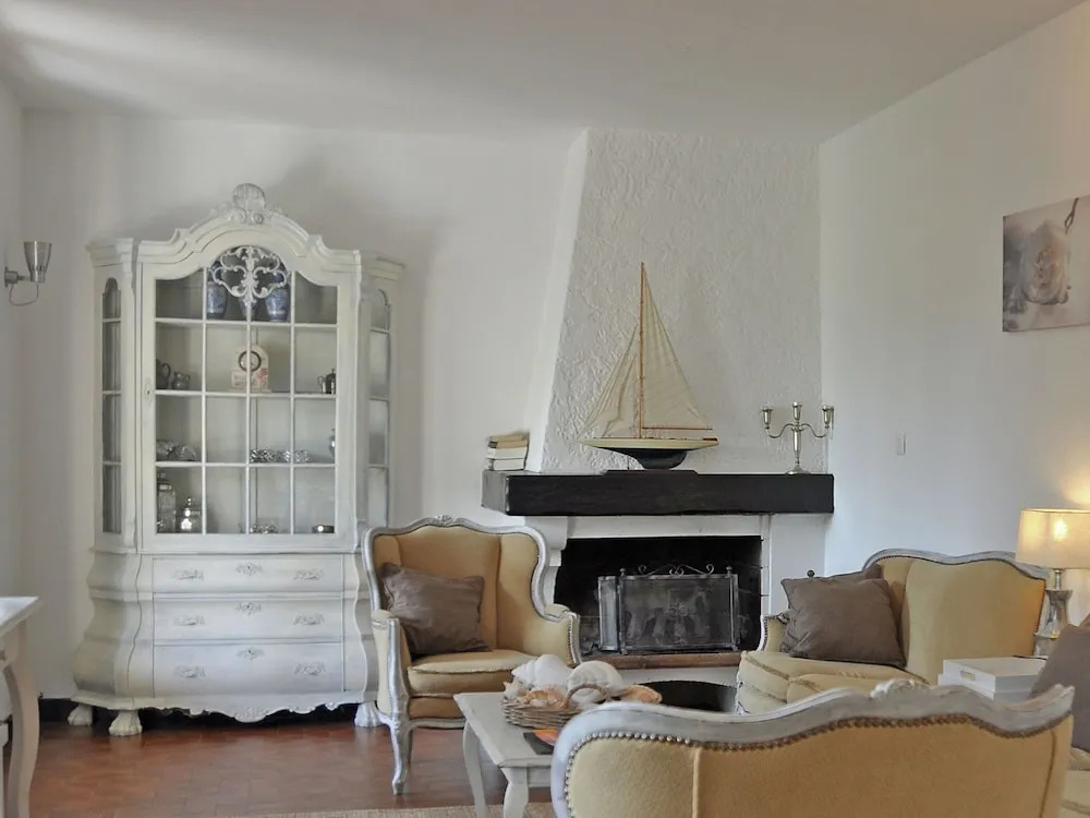 Villa in Fréjus with Pool near Beach