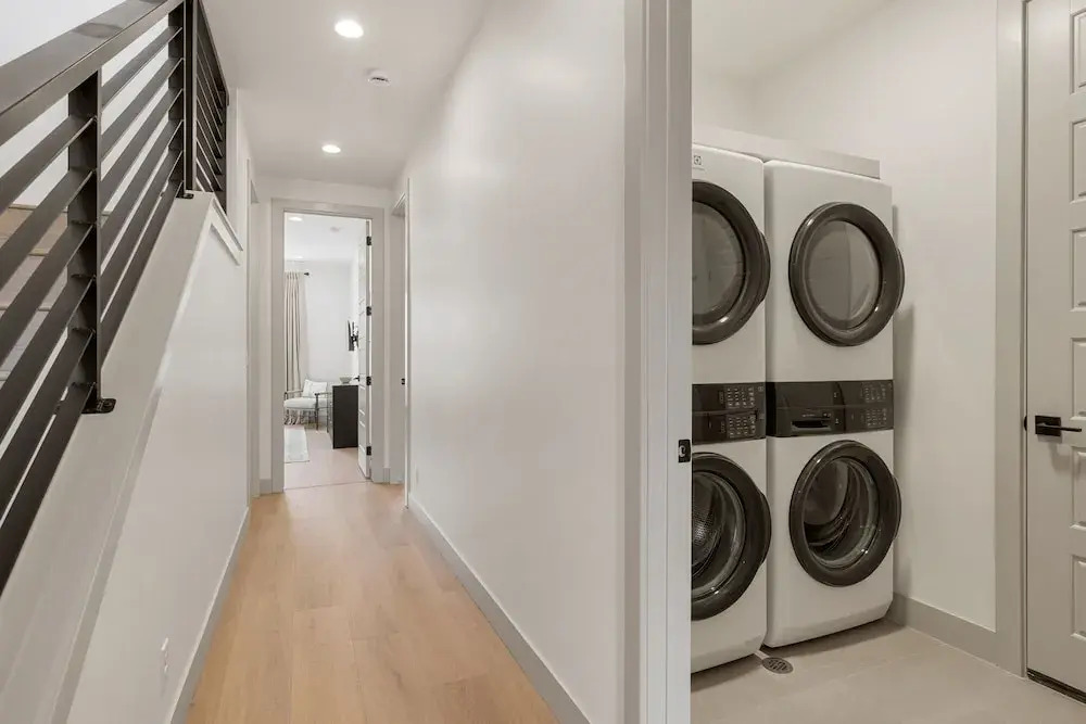 The Fish Bowl 6 Bedroom Townhouse