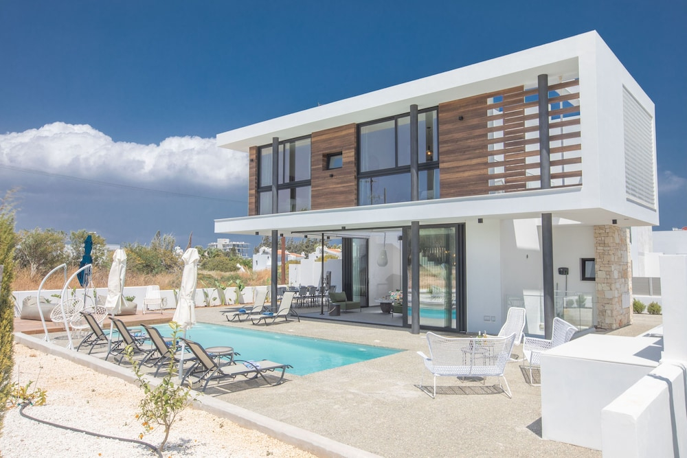 Protaras Elite Pearl Villa Ep17