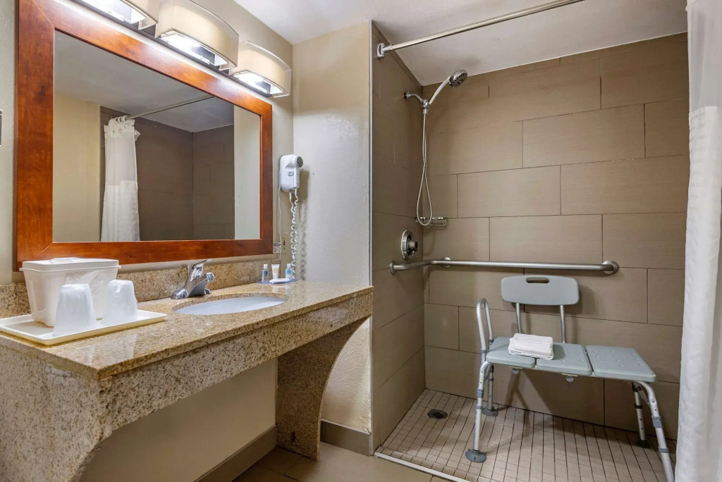 Comfort Inn Matthews / Charlotte