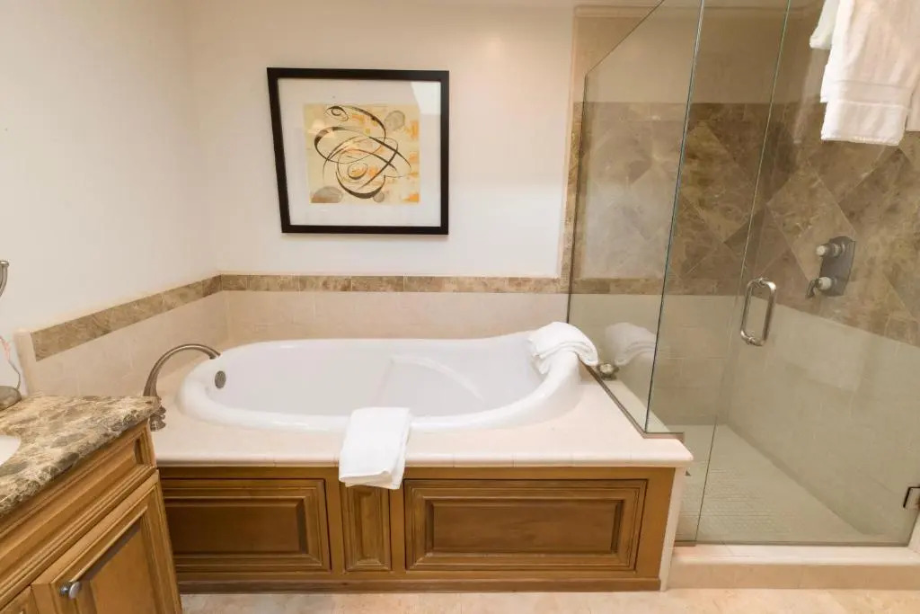 Dolphin Bay Resort and Spa