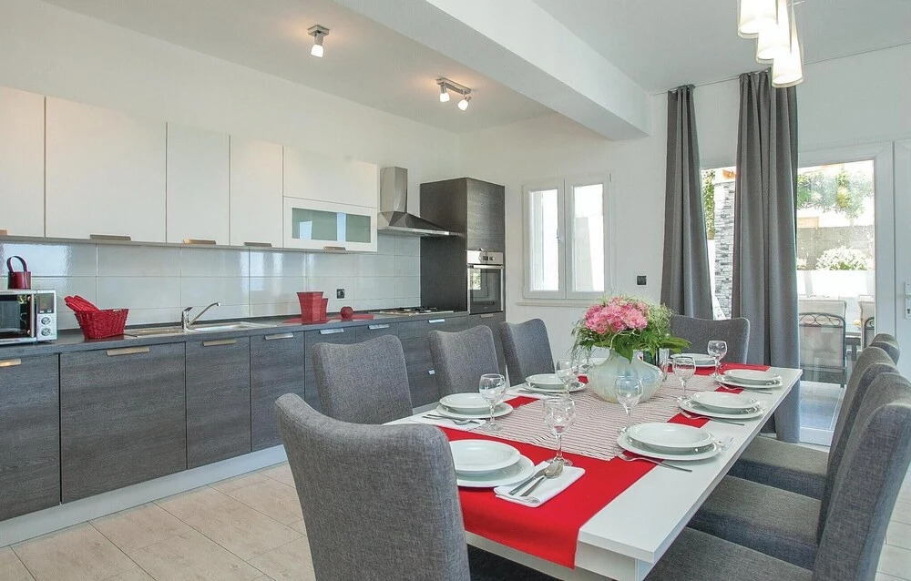 Awesome Home in Prigradica With Wifi and 4 Bedrooms