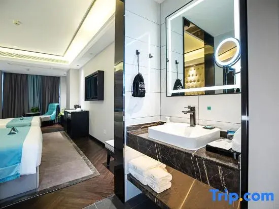 Xana Hotelle Hotel (Zhumadian Gaotie Xizhan)