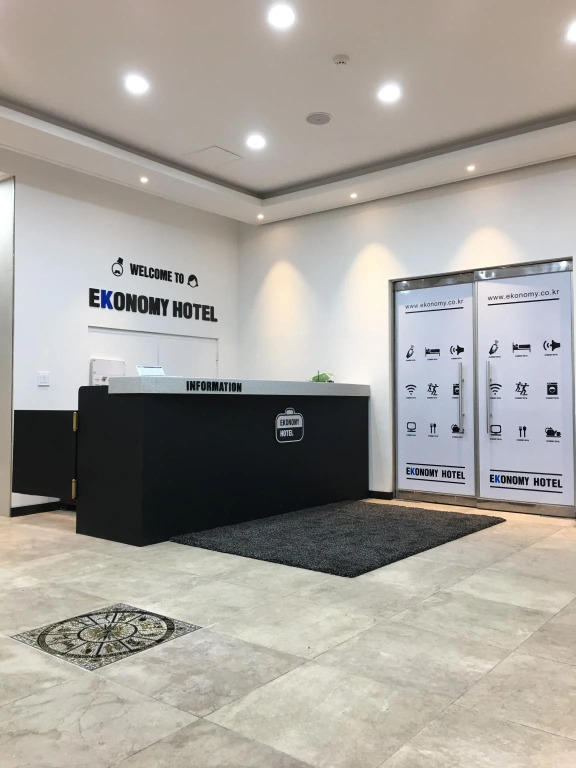 Persimmon Tourist Hotel